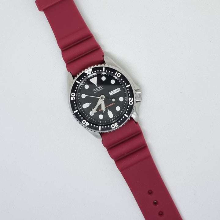 Burgundy SEIKO Diver 22mm Silicone Watch Strap