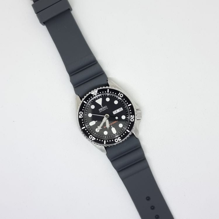 Charcoal SEIKO Diver 22mm Silicone Watch Strap